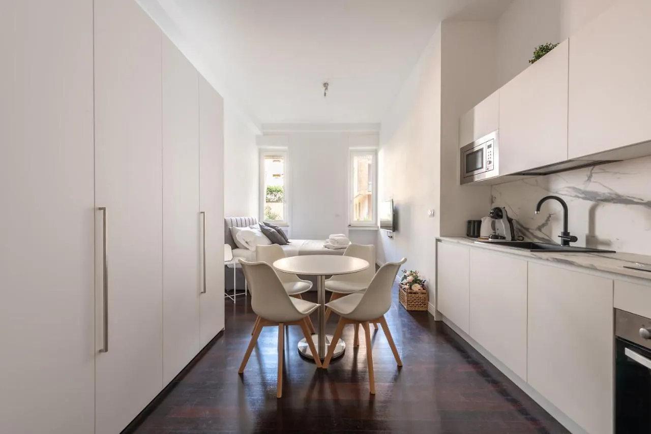 We Home - Bandello House, Corso Magenta Milano